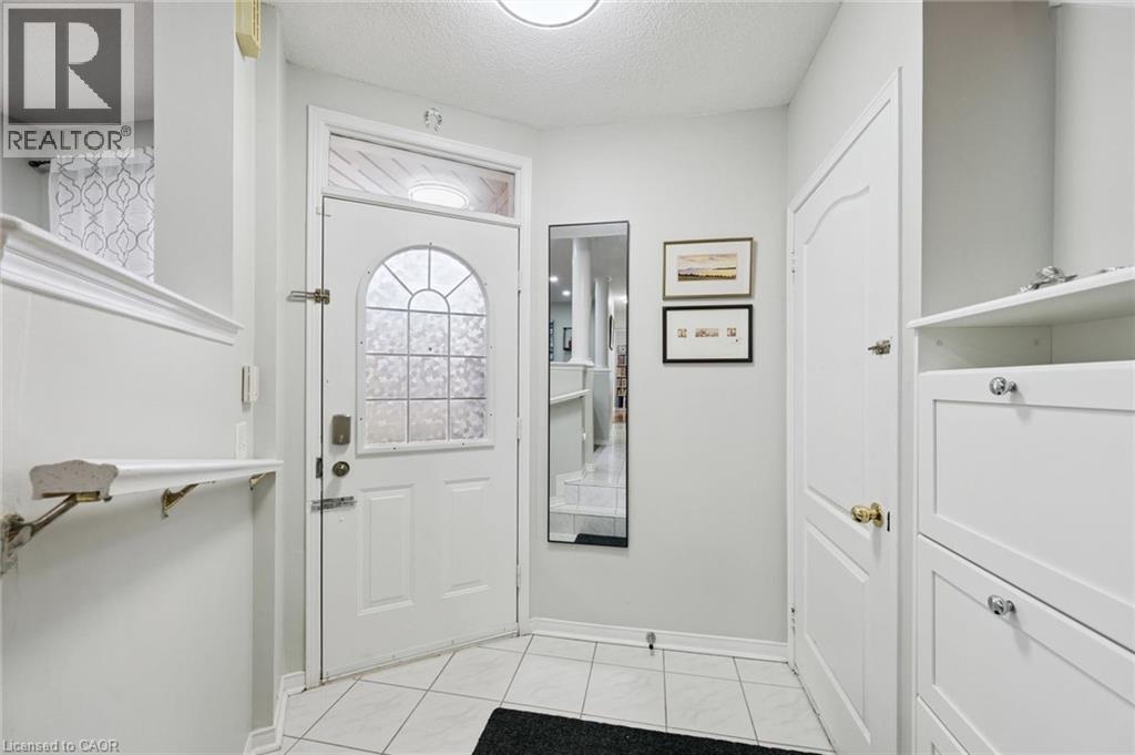 833 Scollard Court Unit# 107, Mississauga, Ontario  L5V 2B4 - Photo 2 - 40828859