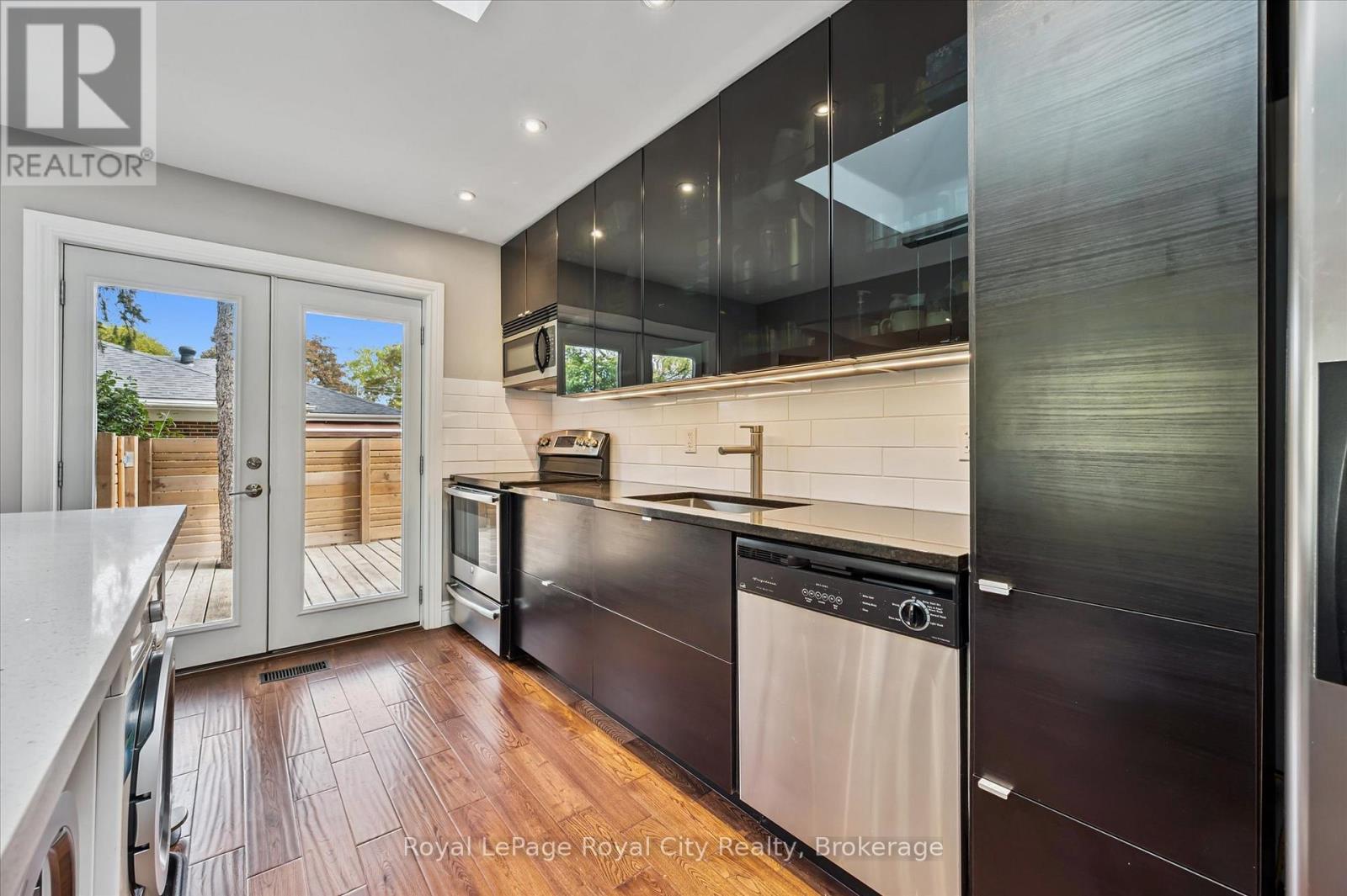 20 Highview Place, Guelph, Ontario  N1H 1M7 - Photo 7 - X13111172