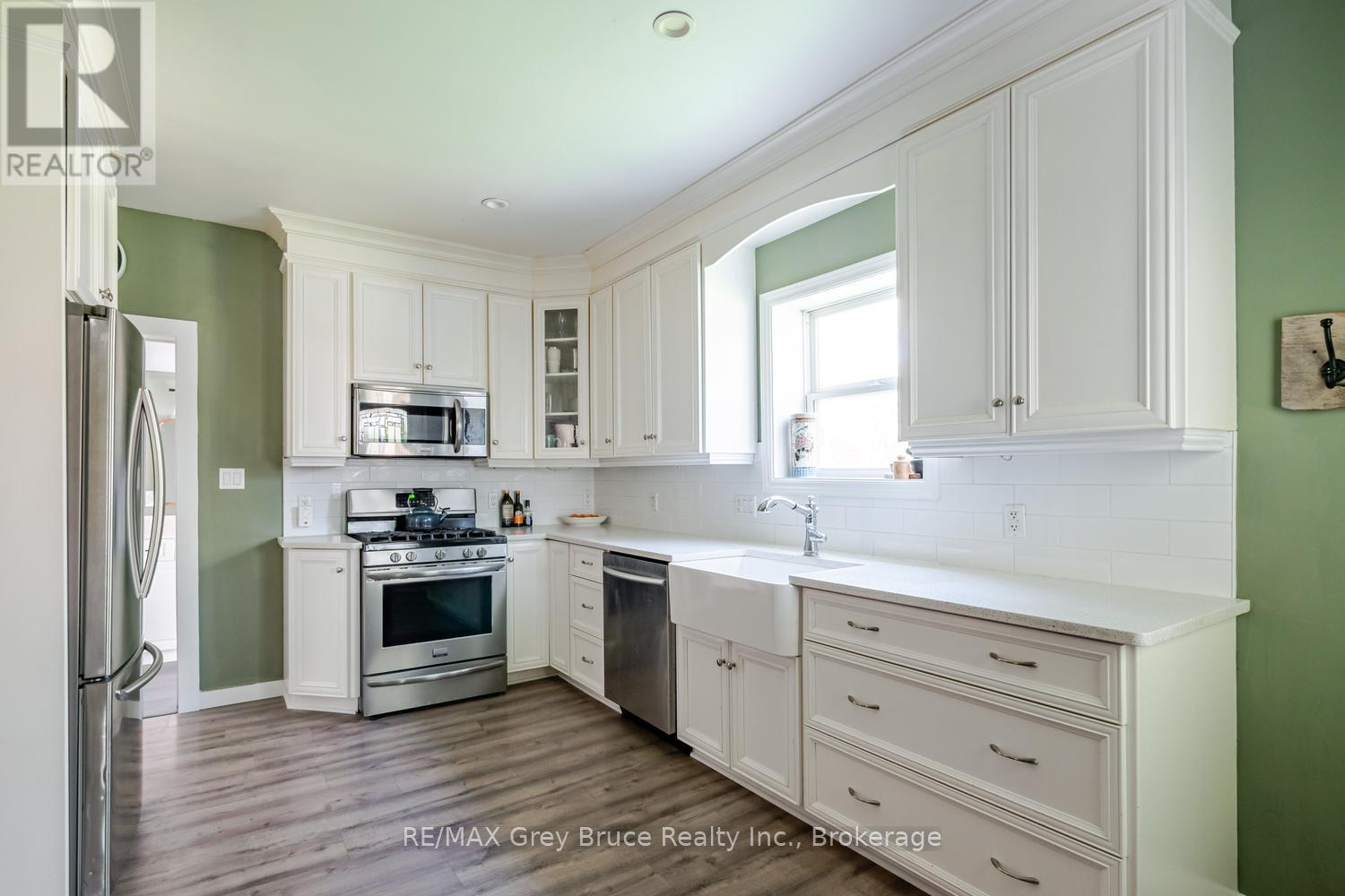 105 Main Street, Arran-Elderslie, Ontario  N0H 2N0 - Photo 10 - X13111316