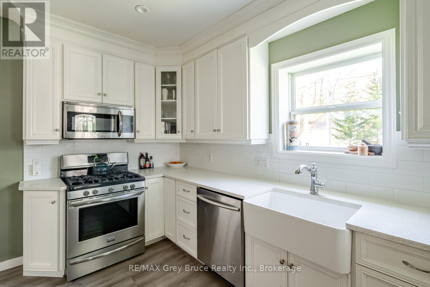 105 Main Street, Arran-Elderslie, Ontario  N0H 2N0 - Photo 12 - X13111316