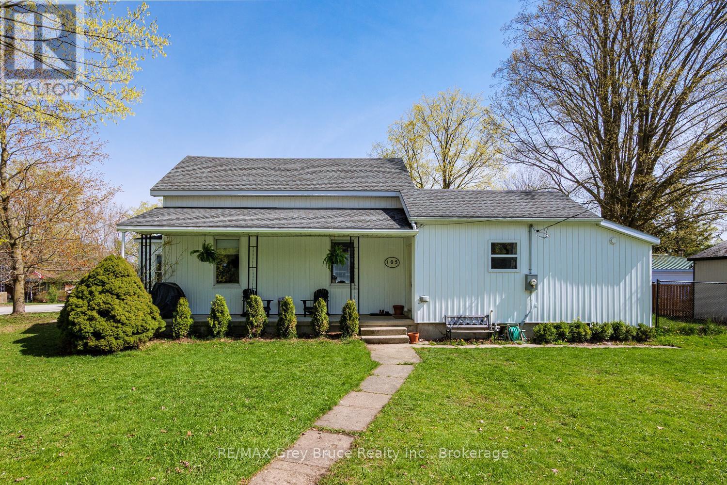 105 Main Street, Arran-Elderslie, Ontario  N0H 2N0 - Photo 4 - X13111316
