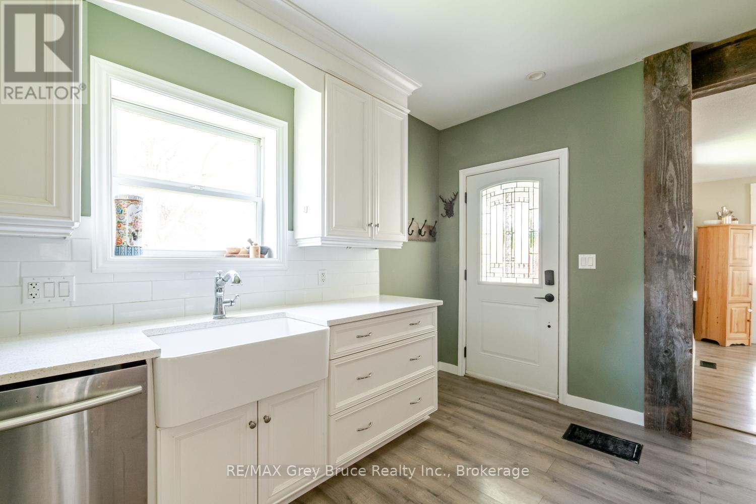 105 Main Street, Arran-Elderslie, Ontario  N0H 2N0 - Photo 9 - X13111316