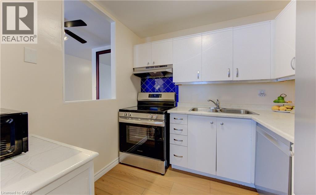 65 Highland Crescent Unit# 204, Kitchener, Ontario  N2M 5M8 - Photo 5 - 40829071