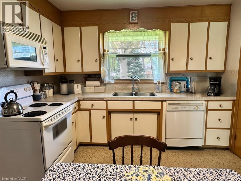 130 Gardiner Avenue E, Dunnville, Ontario  N1A 1A8 - Photo 17 - 40828654