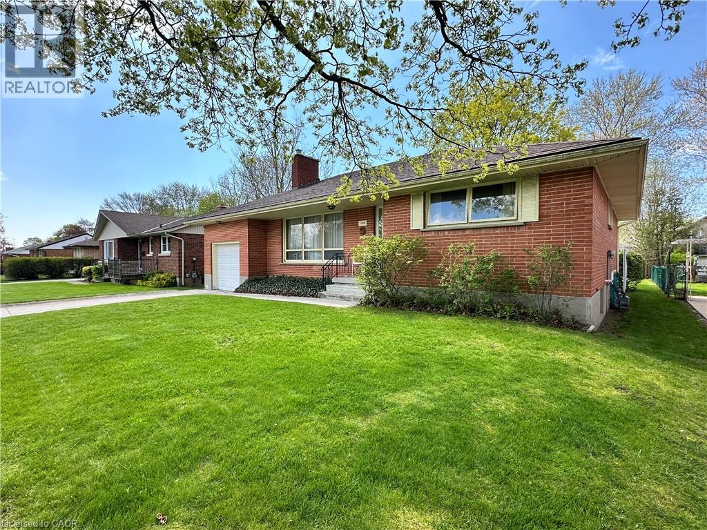 130 Gardiner Avenue E, Dunnville, Ontario  N1A 1A8 - Photo 3 - 40828654