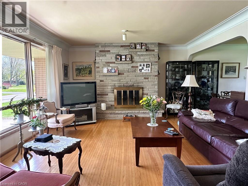 130 Gardiner Avenue E, Dunnville, Ontario  N1A 1A8 - Photo 9 - 40828654