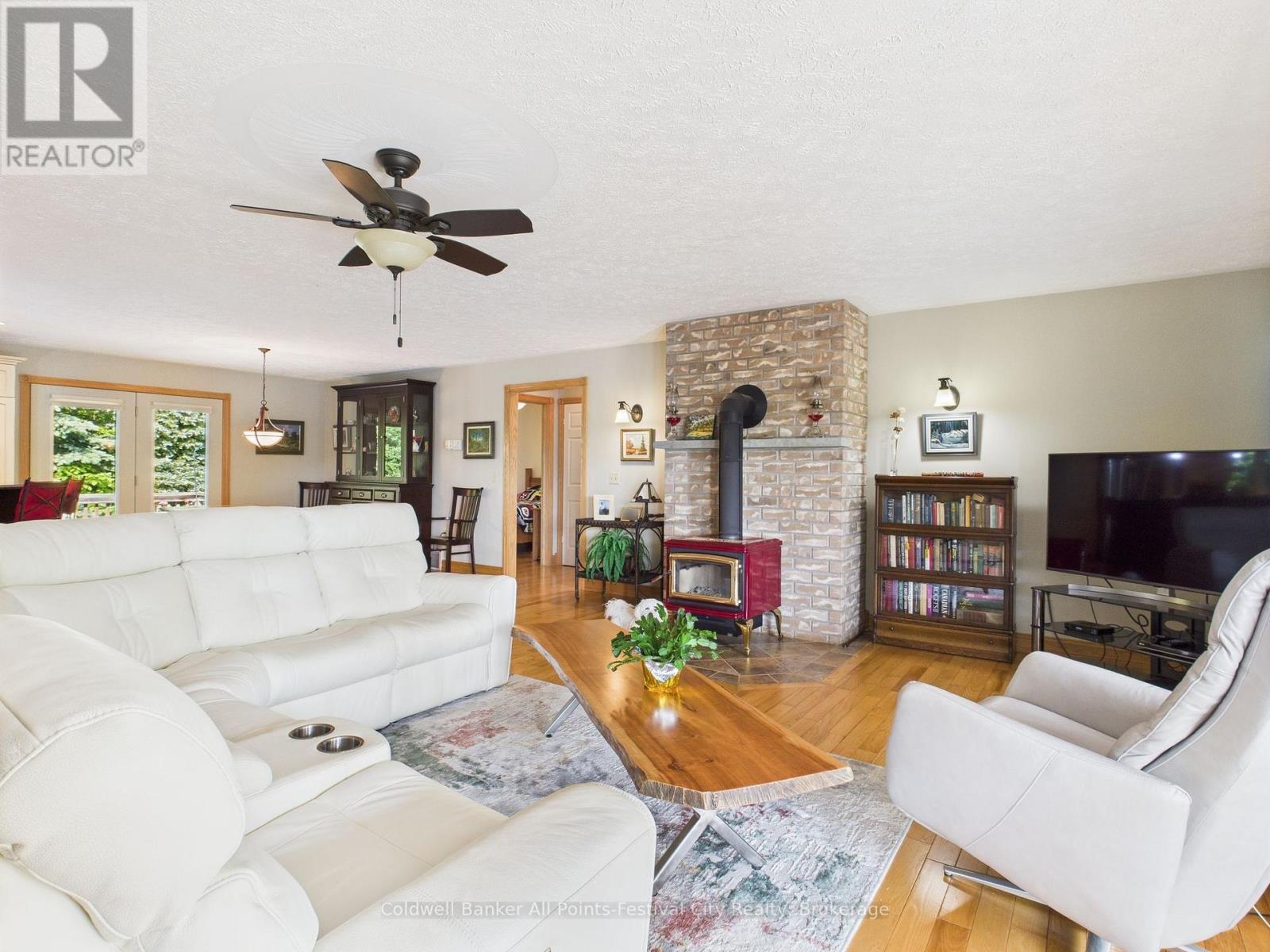 390 Paradise Lake Street, Huron-Kinloss, Ontario  N0G 2H0 - Photo 19 - X13112064