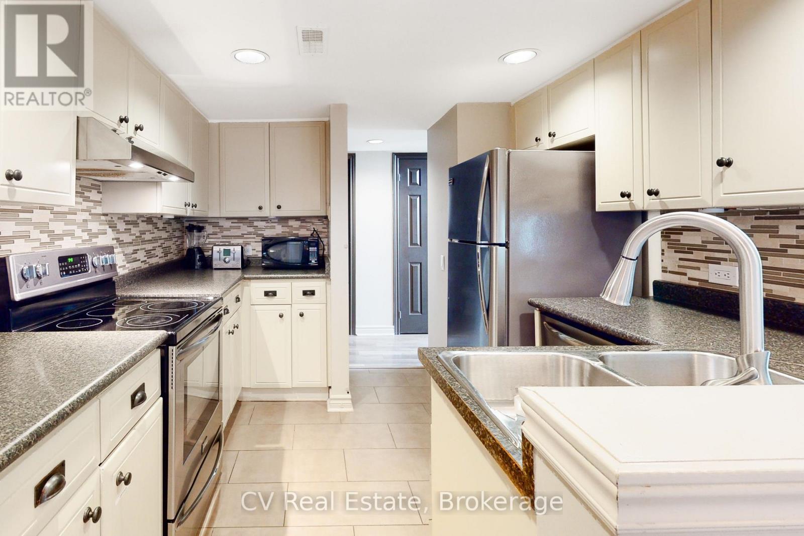 105 - 110 Fairway Court, Blue Mountains, Ontario  L9Y 0P8 - Photo 10 - X13112388