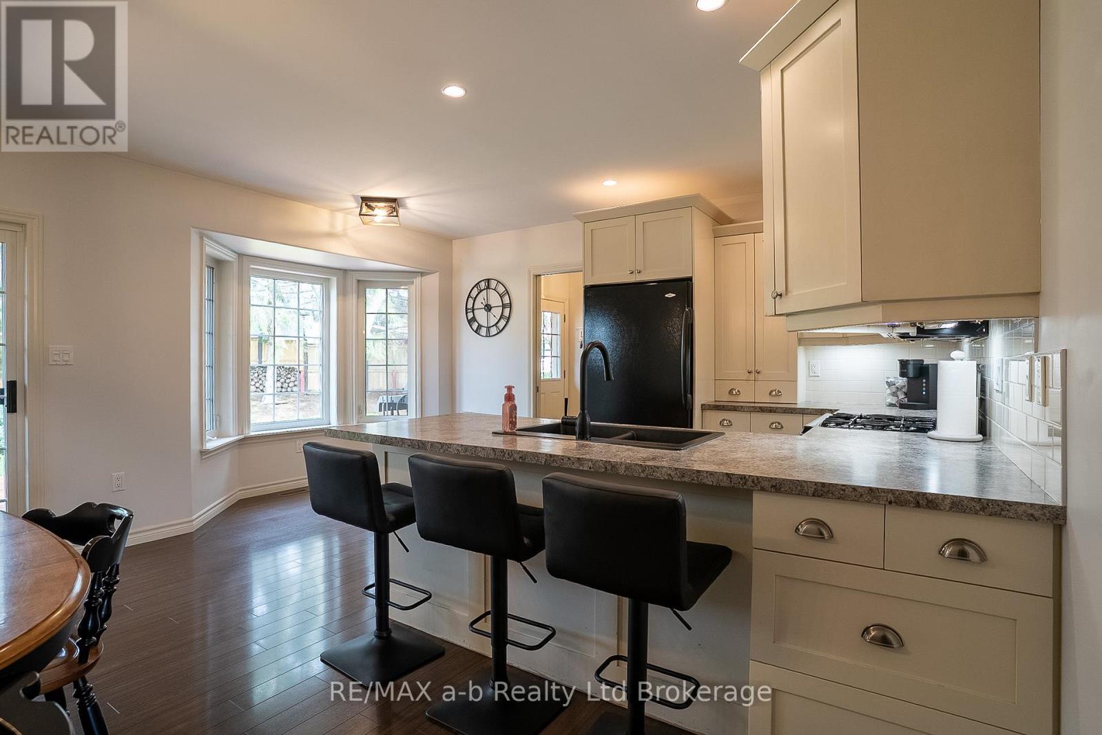 4 Otterview Drive, Norwich, Ontario  N0J 1R0 - Photo 14 - X13112344