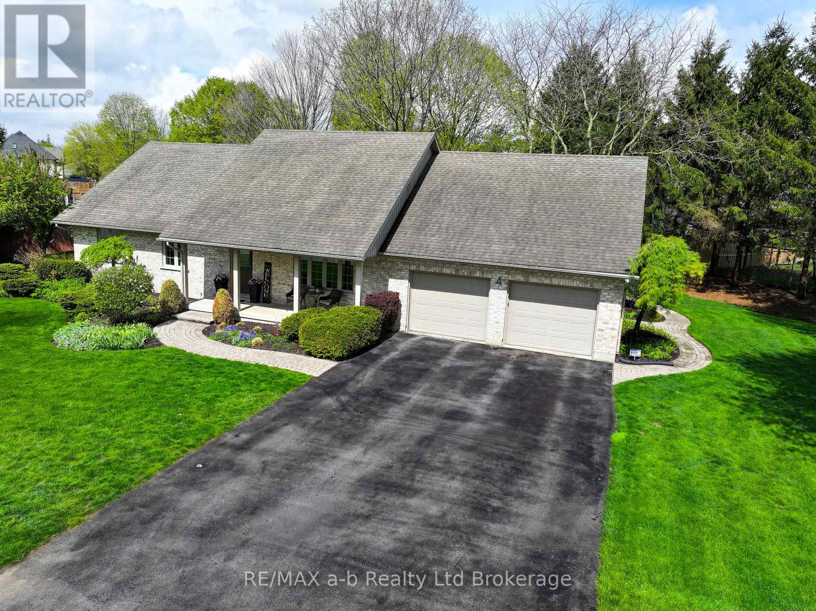 4 Otterview Drive, Norwich, Ontario  N0J 1R0 - Photo 2 - X13112344