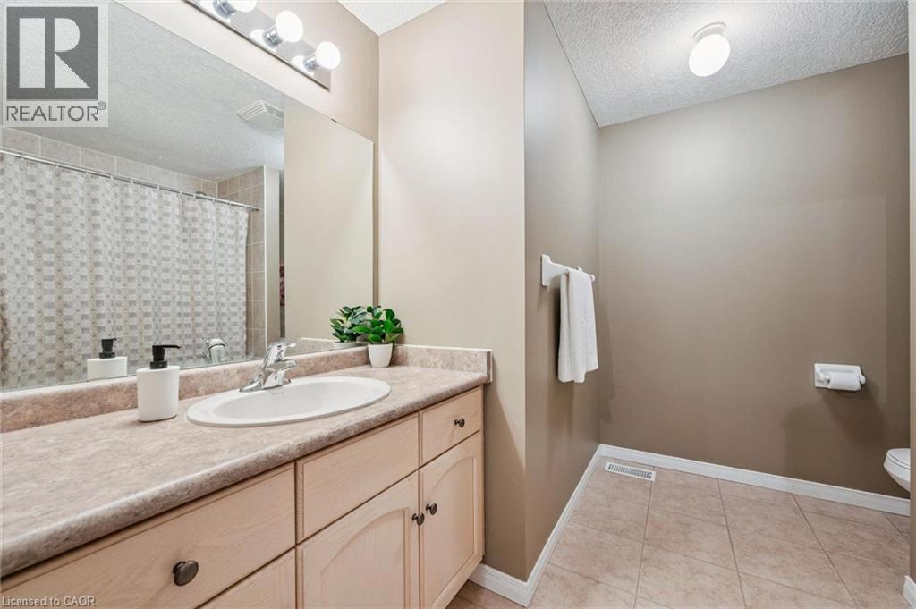 210 Dawn Avenue Unit# 38, Guelph, Ontario  N1G 5L5 - Photo 10 - 40828921
