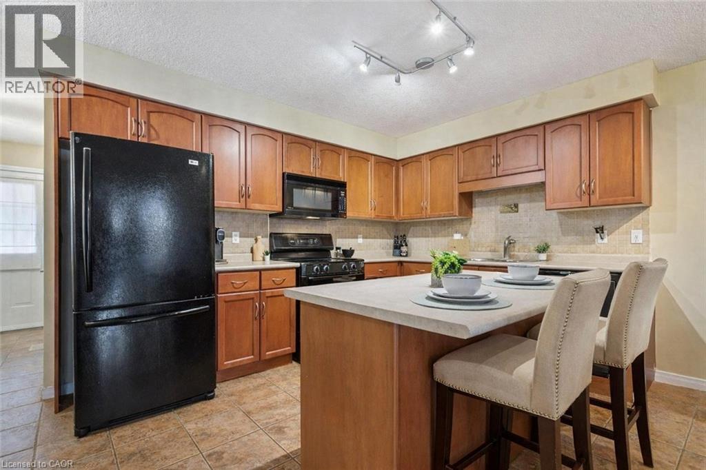 210 Dawn Avenue Unit# 38, Guelph, Ontario  N1G 5L5 - Photo 3 - 40828921