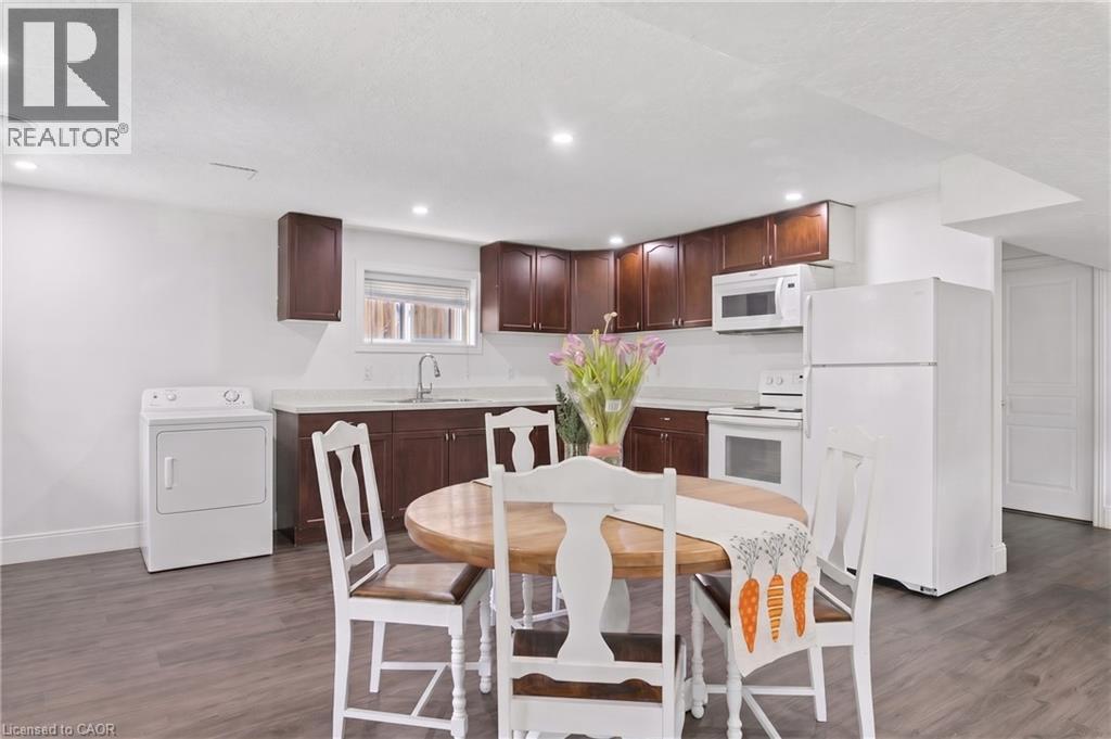 956 Banffshire Court, Kitchener, Ontario  N2R 1W8 - Photo 36 - 40829173