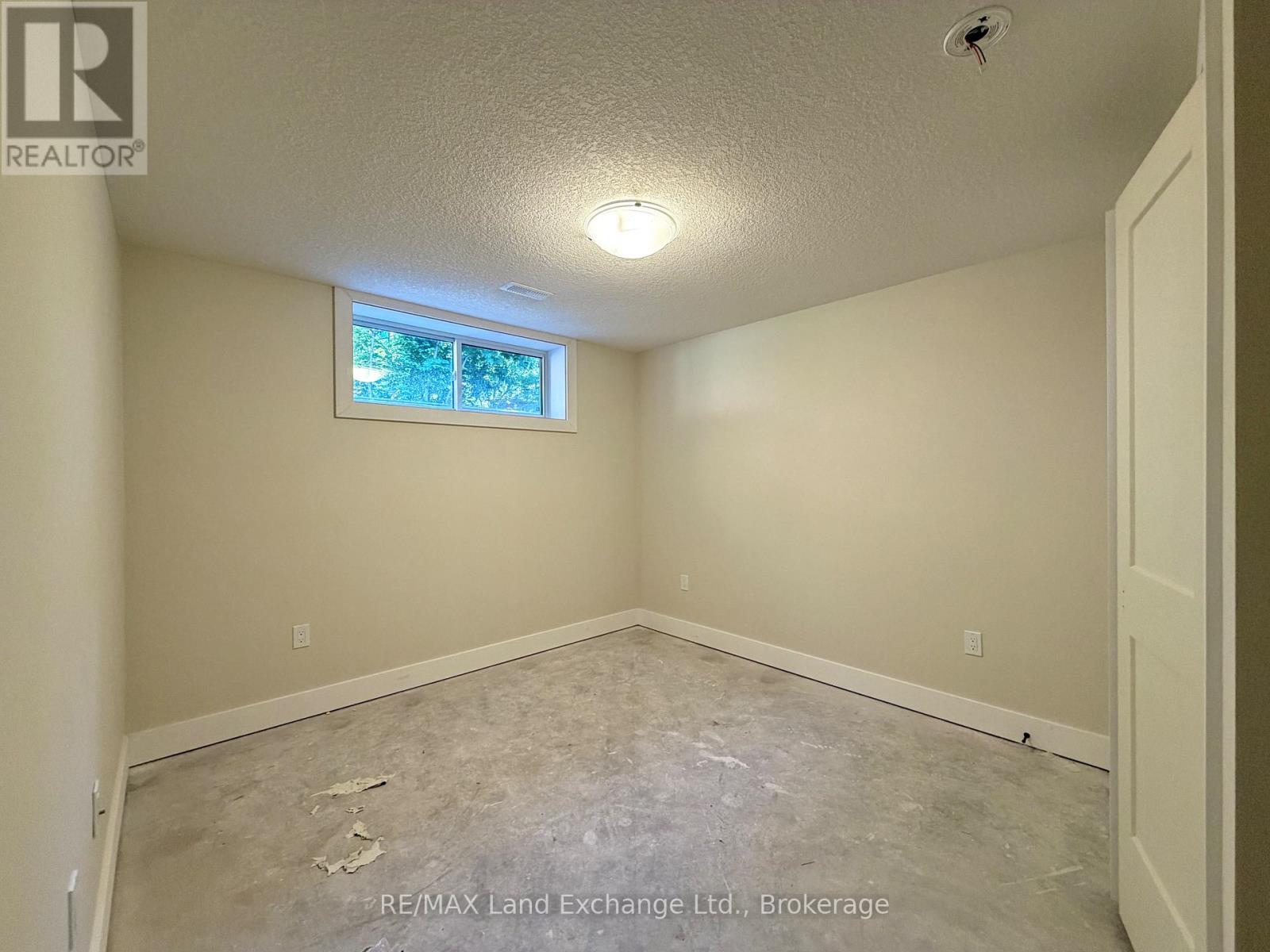 617 Hilker Street, Saugeen Shores, Ontario  N0H 2C4 - Photo 13 - X13112932