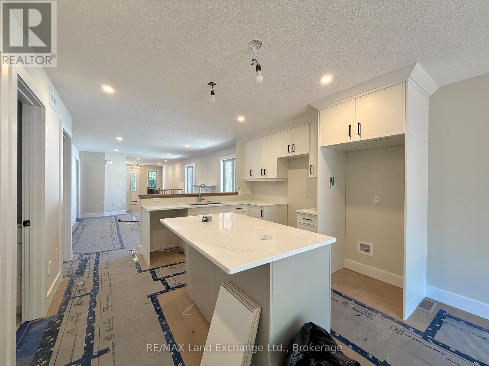 617 Hilker Street, Saugeen Shores, Ontario  N0H 2C4 - Photo 3 - X13112932