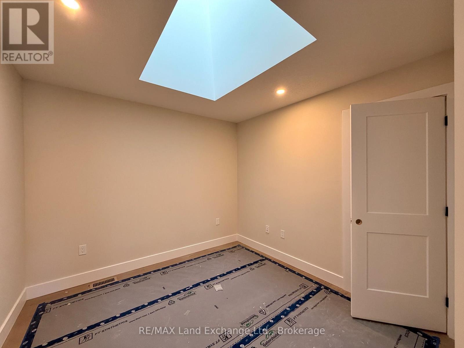 617 Hilker Street, Saugeen Shores, Ontario  N0H 2C4 - Photo 5 - X13112932