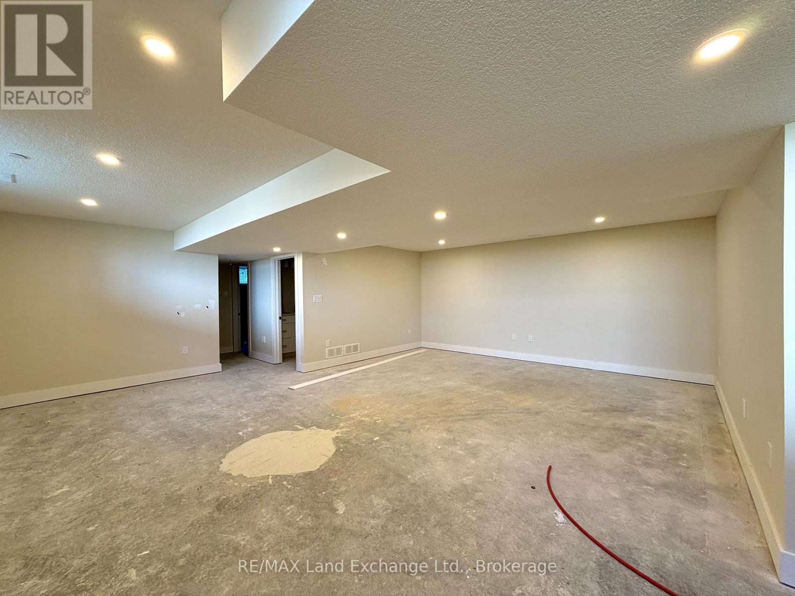 617 Hilker Street, Saugeen Shores, Ontario  N0H 2C4 - Photo 9 - X13112932