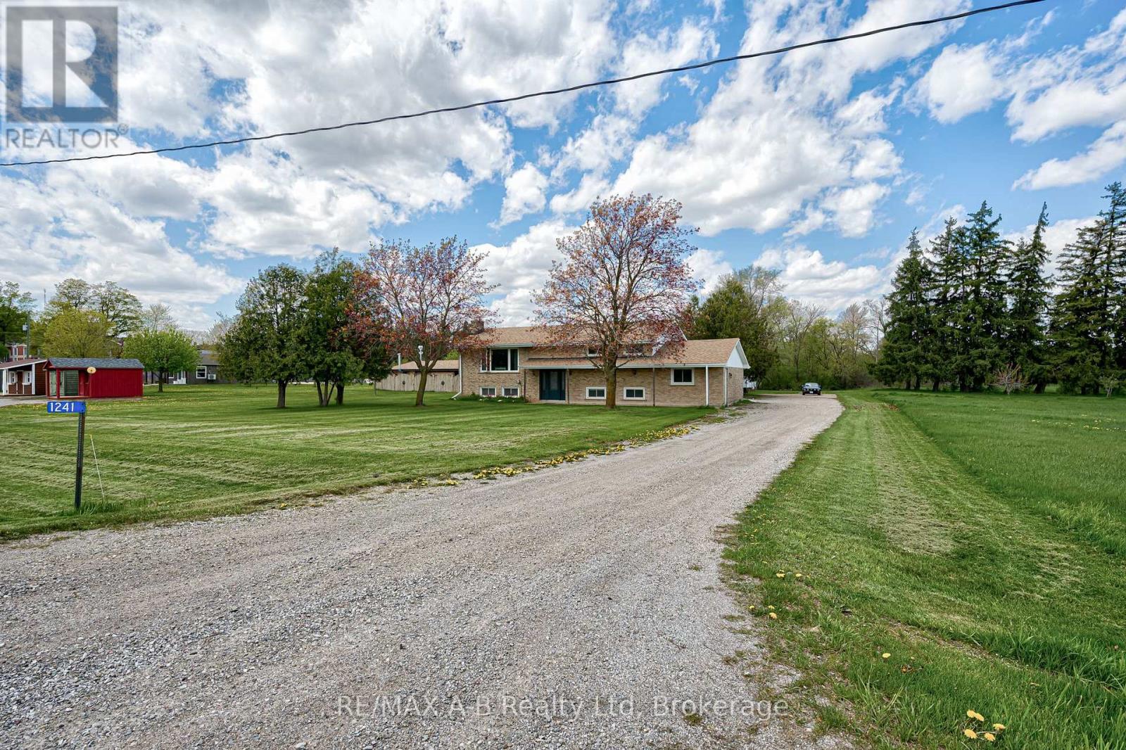 1241 - 1247 Colborne Street W, Brantford, Ontario  N3T 5L7 - Photo 3 - X13112950