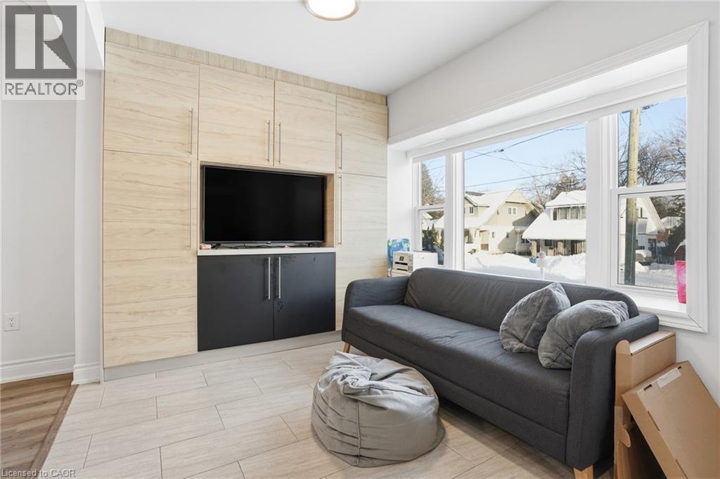 50 Broadway Avenue, Hamilton, Ontario  L8S 2V7 - Photo 9 - 40829285