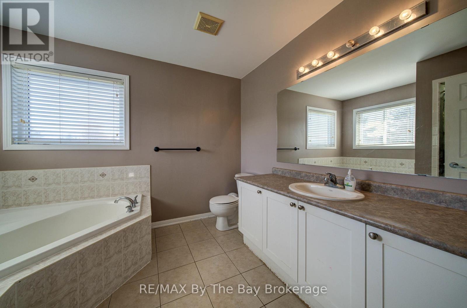 88 Wesley Avenue, Wasaga Beach, Ontario  L9Z 0B9 - Photo 22 - S13113882