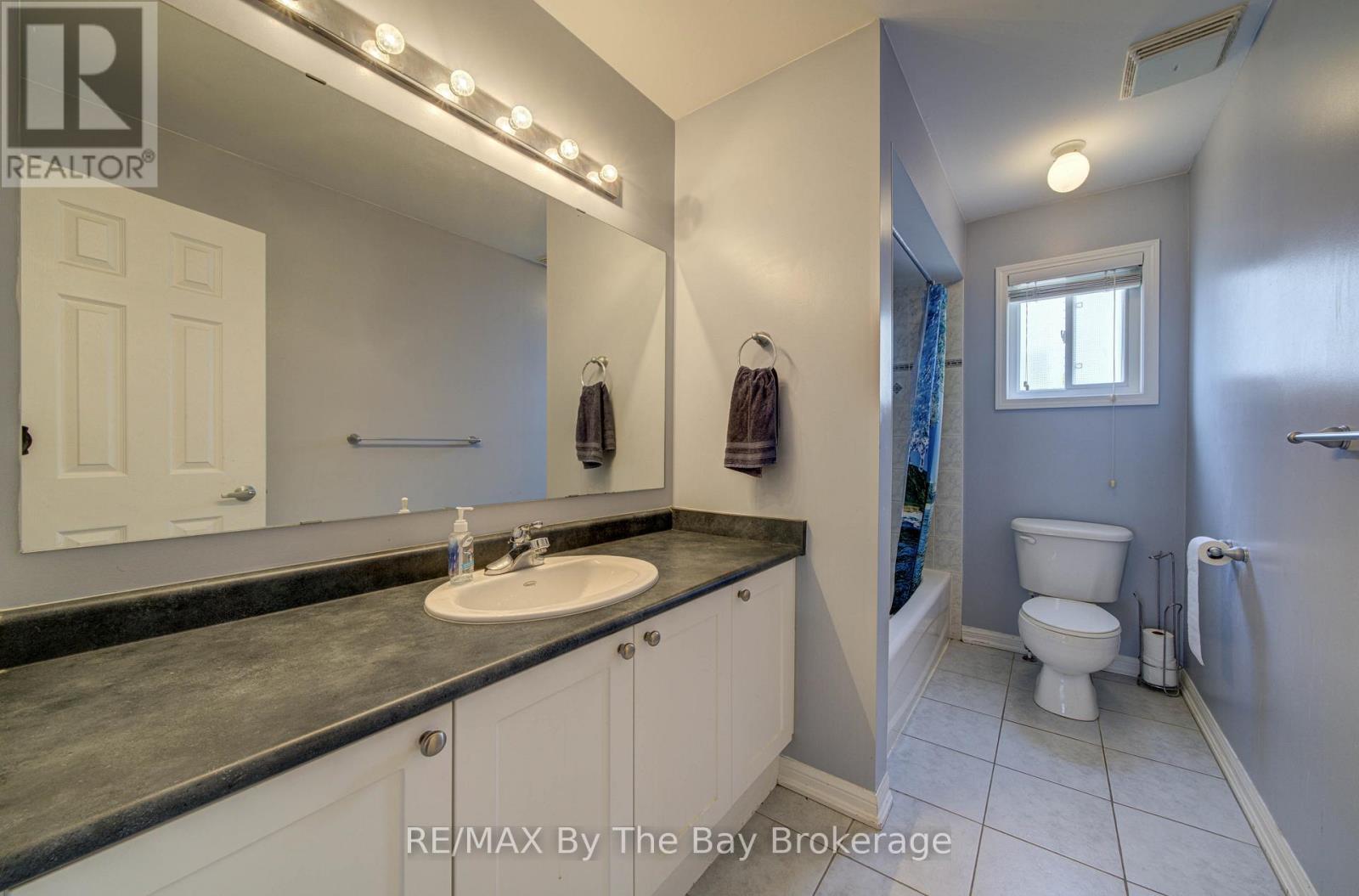 88 Wesley Avenue, Wasaga Beach, Ontario  L9Z 0B9 - Photo 30 - S13113882