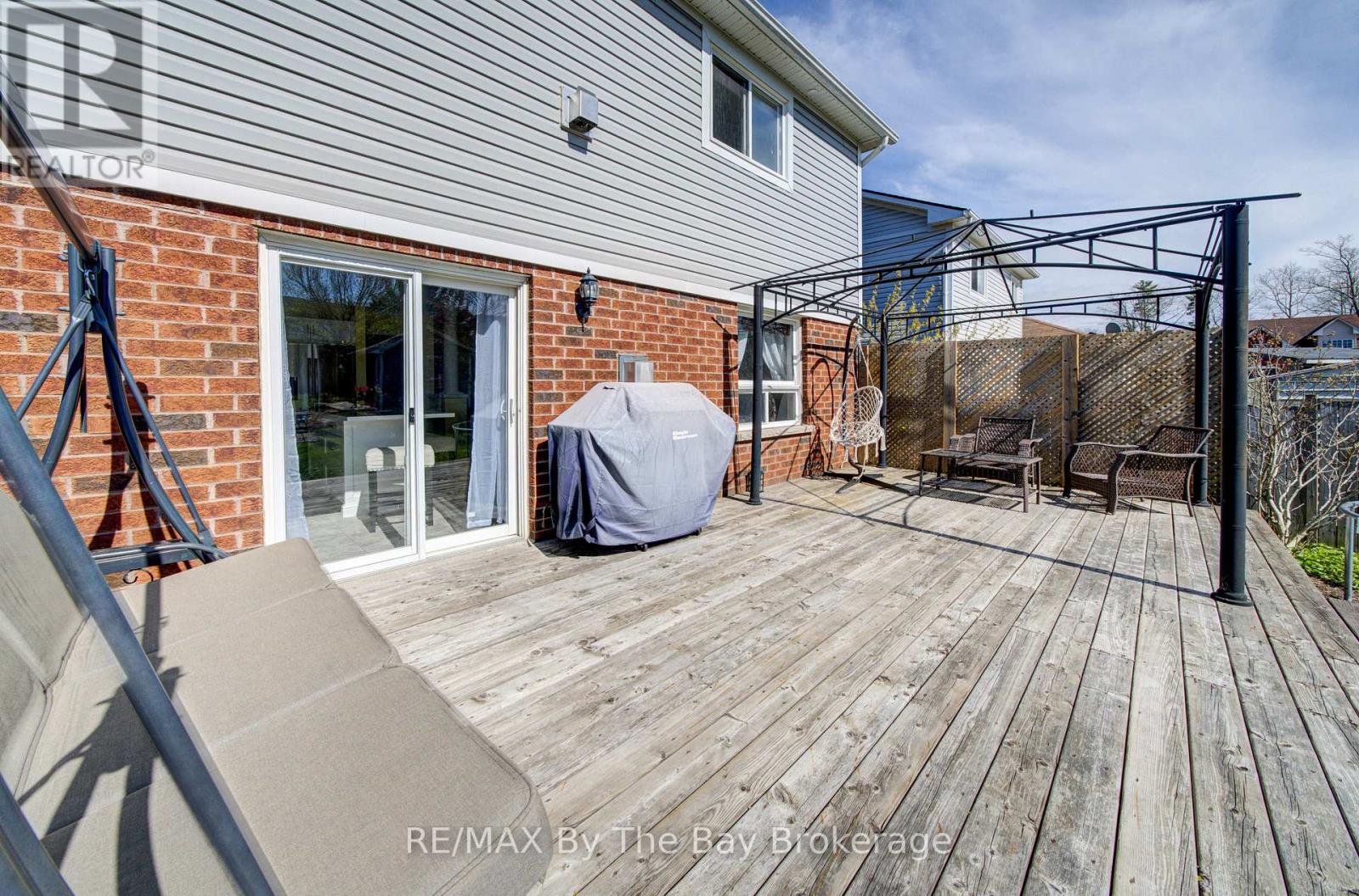 88 Wesley Avenue, Wasaga Beach, Ontario  L9Z 0B9 - Photo 37 - S13113882