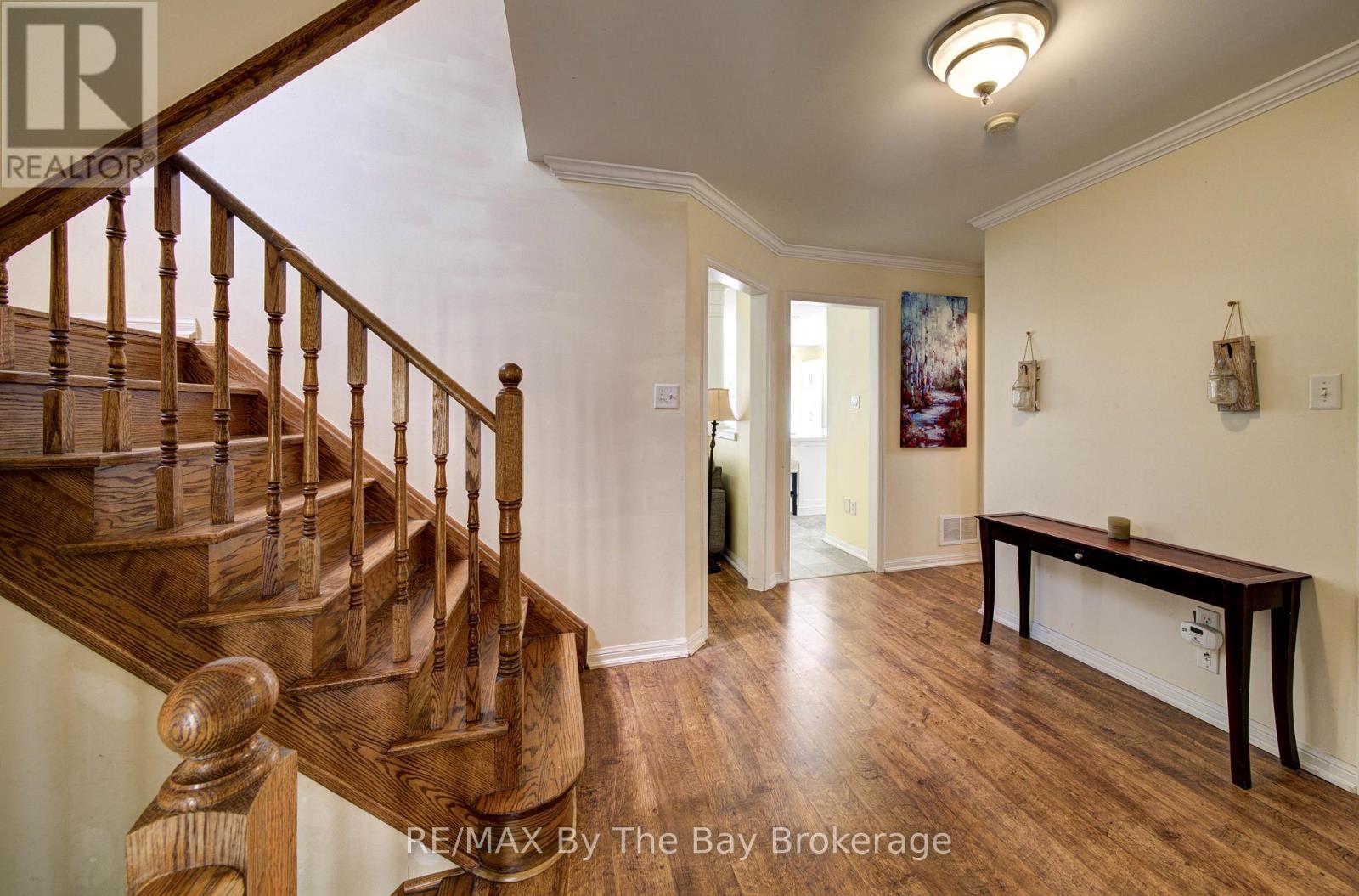 88 Wesley Avenue, Wasaga Beach, Ontario  L9Z 0B9 - Photo 4 - S13113882