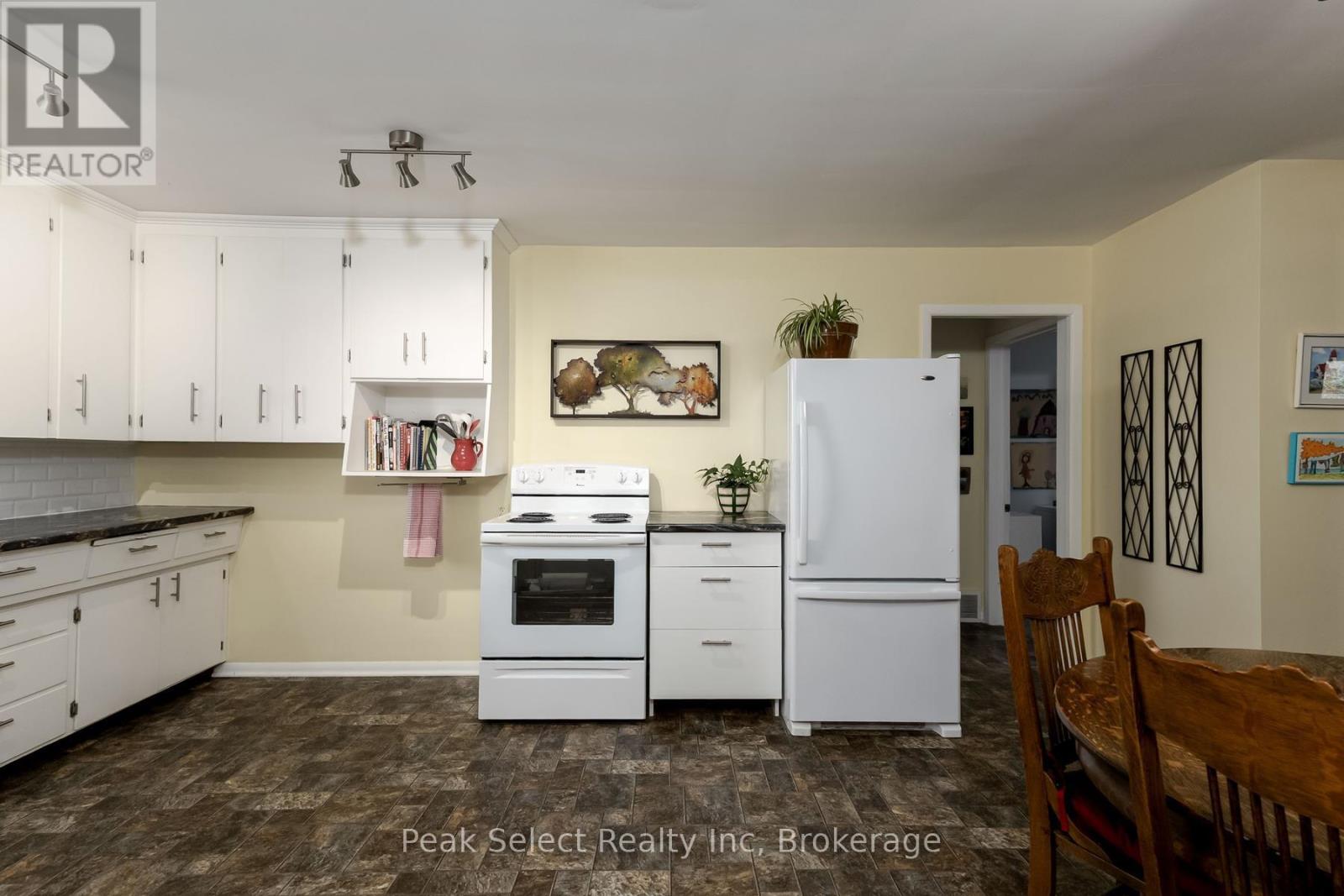 353 Queen Street E, St. Marys, Ontario  N4X 1B8 - Photo 13 - X13113880