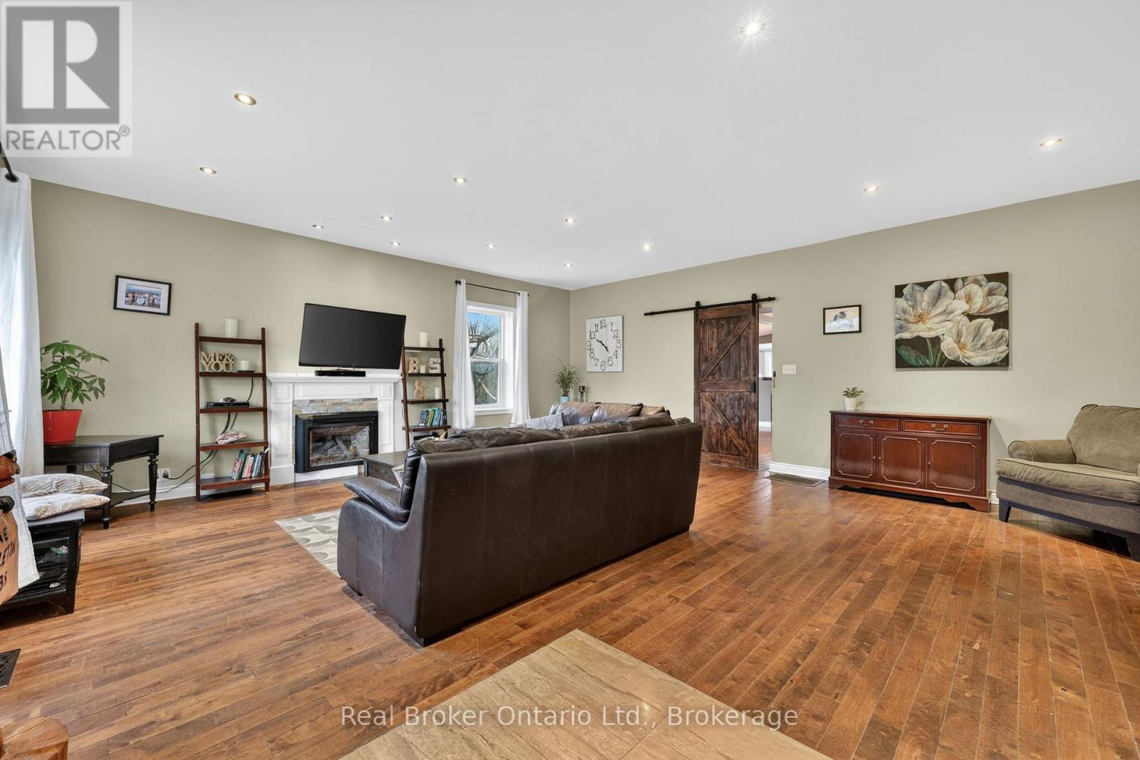 1720 Durham Road W, Brock, Ontario  L0E 1E0 - Photo 4 - N13114110