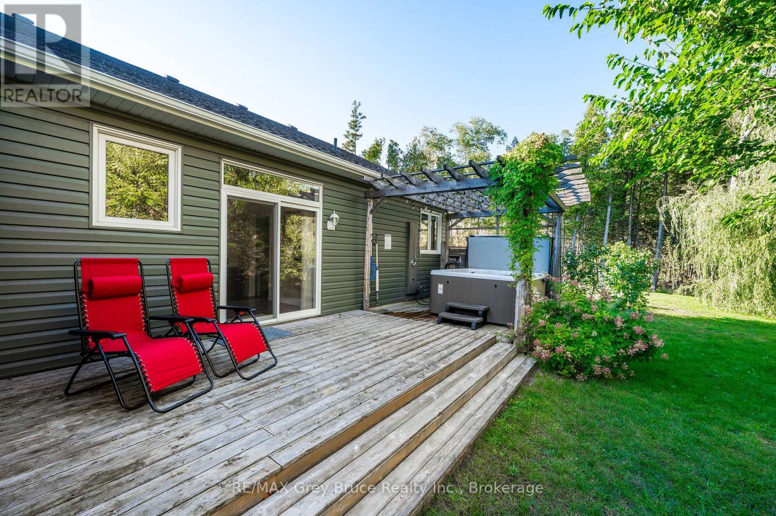 10 Williamson Place, South Bruce Peninsula, Ontario  N0H 2T0 - Photo 39 - X13114102