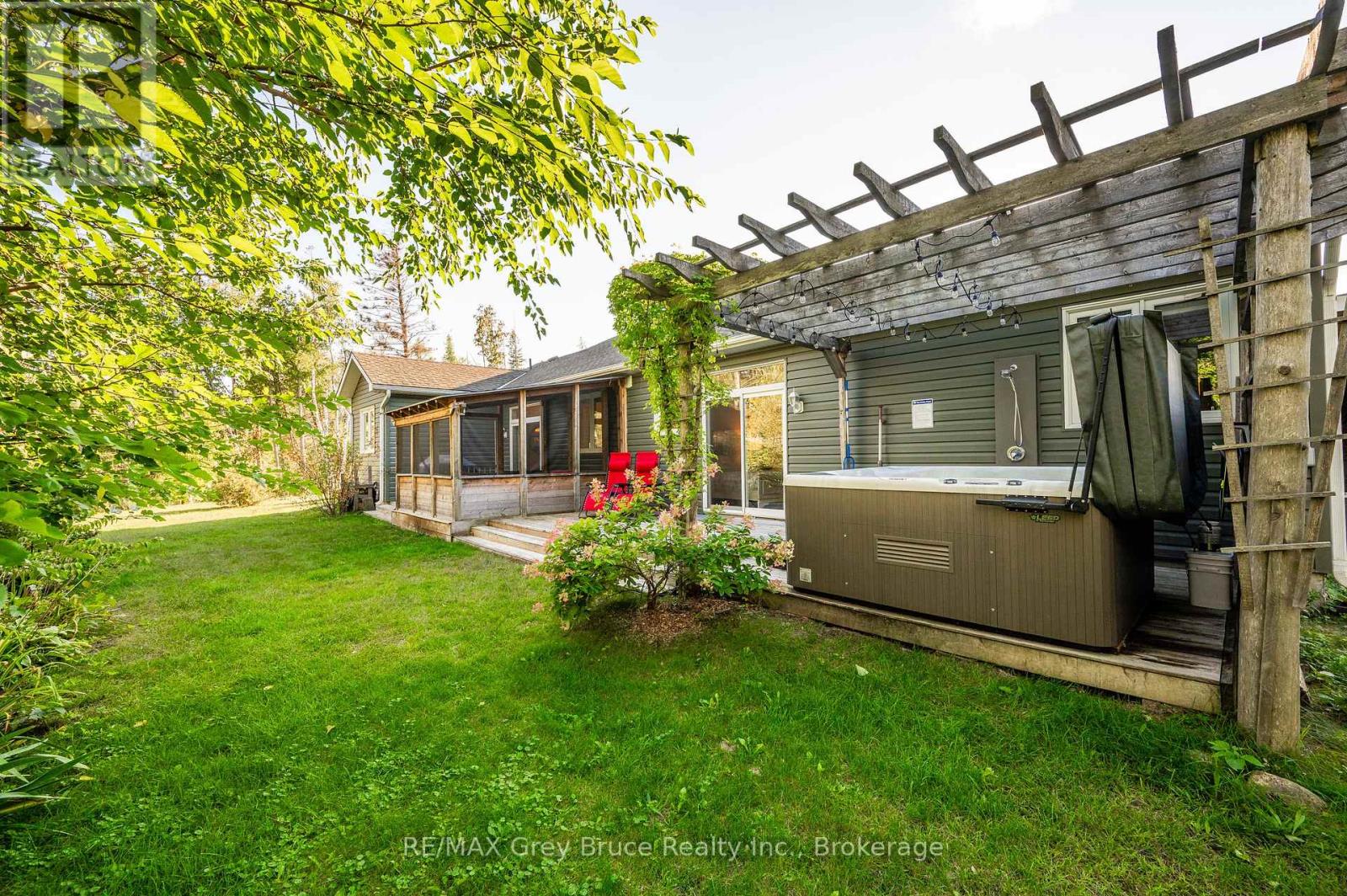 10 Williamson Place, South Bruce Peninsula, Ontario  N0H 2T0 - Photo 41 - X13114102