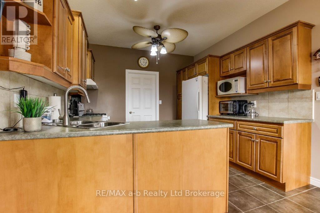 717 Garden Court Crescent, Woodstock, Ontario  N4T 0A2 - Photo 10 - X13114290