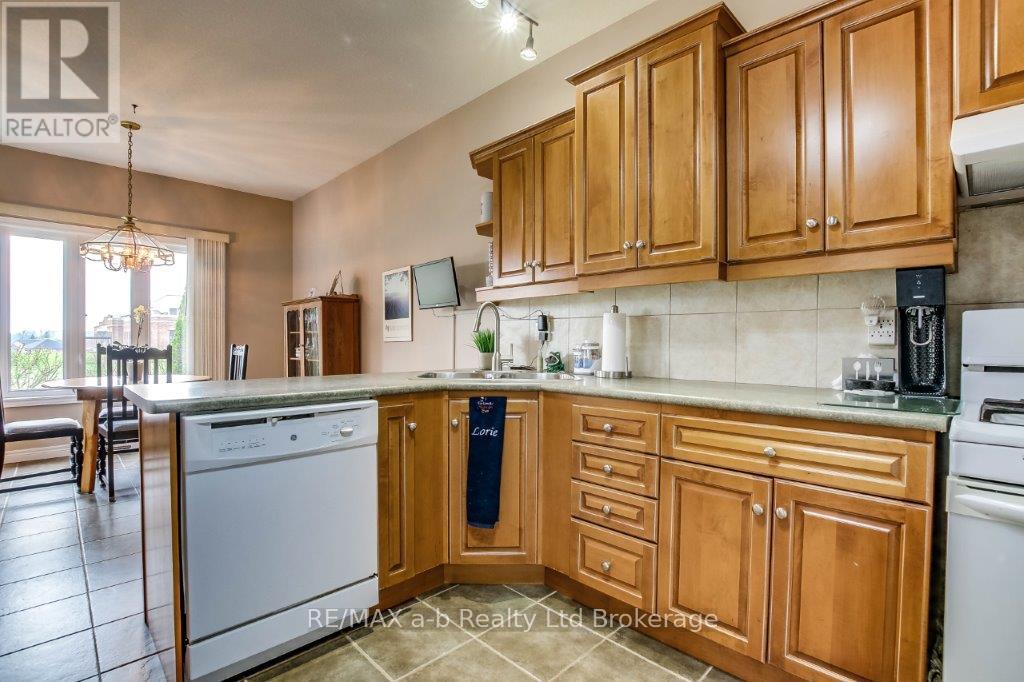 717 Garden Court Crescent, Woodstock, Ontario  N4T 0A2 - Photo 9 - X13114290