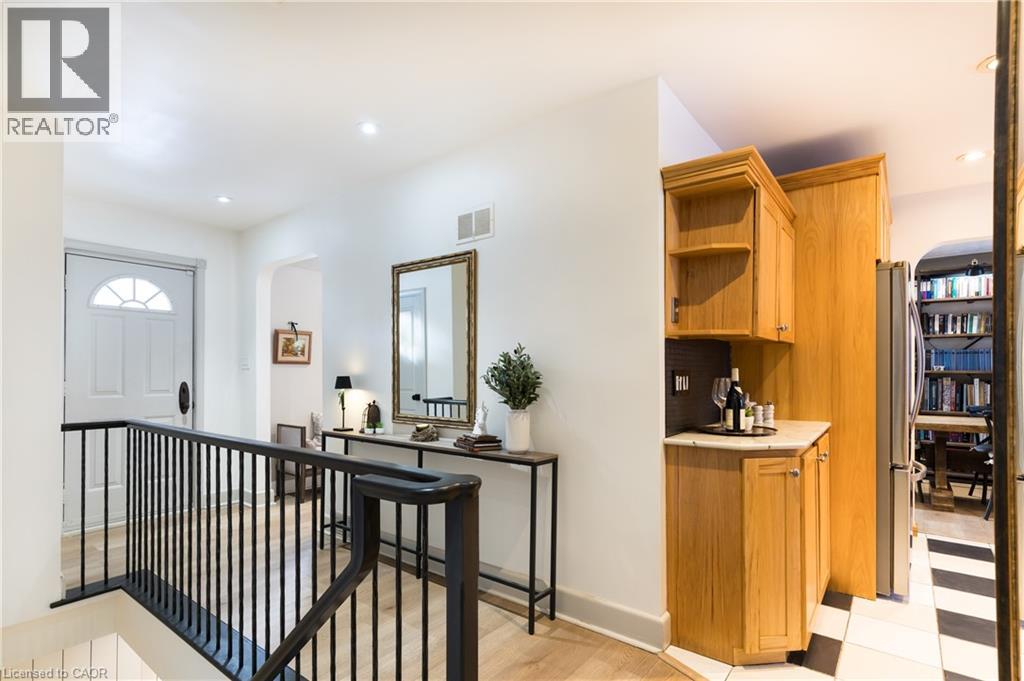 3 Fallsview Road, Hamilton, Ontario  L9H 5J7 - Photo 21 - 40827156