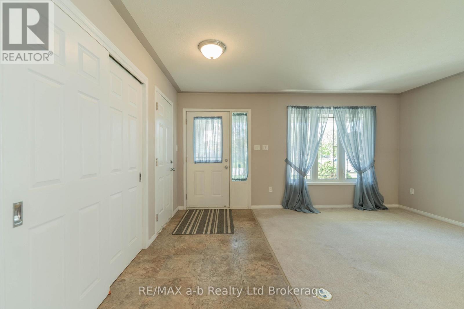 44 Beech Boulevard, Tillsonburg, Ontario  N4G 5R8 - Photo 7 - X13114782
