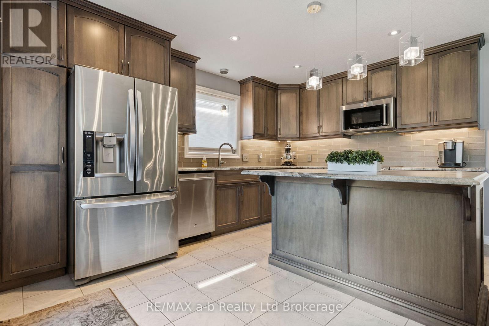 76 Pearl Street, Tillsonburg, Ontario  N4G 0A3 - Photo 4 - X13114970