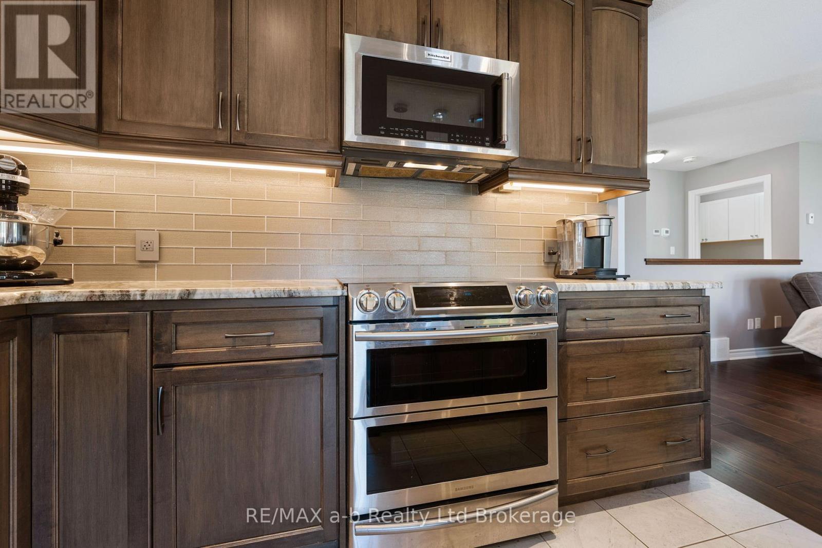 76 Pearl Street, Tillsonburg, Ontario  N4G 0A3 - Photo 6 - X13114970