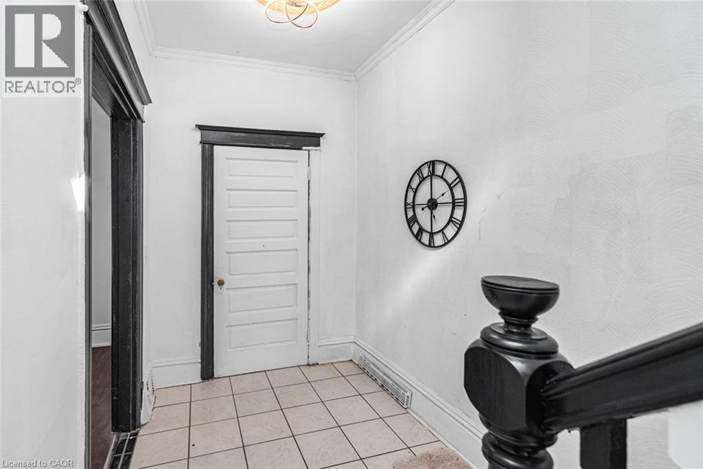 39 Arthur Avenue N, Hamilton, Ontario  L8L 6C7 - Photo 5 - 40829352
