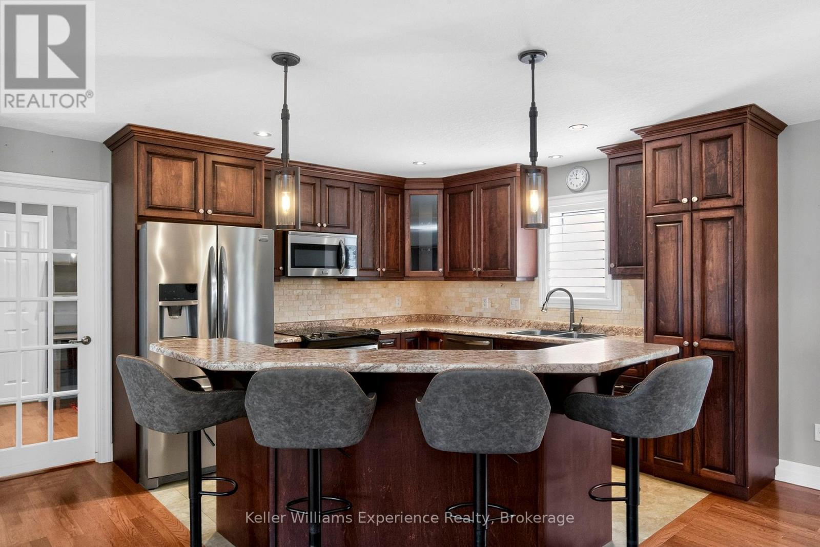 22 Grew Crescent, Penetanguishene, Ontario  L9M 0A4 - Photo 12 - S13115492