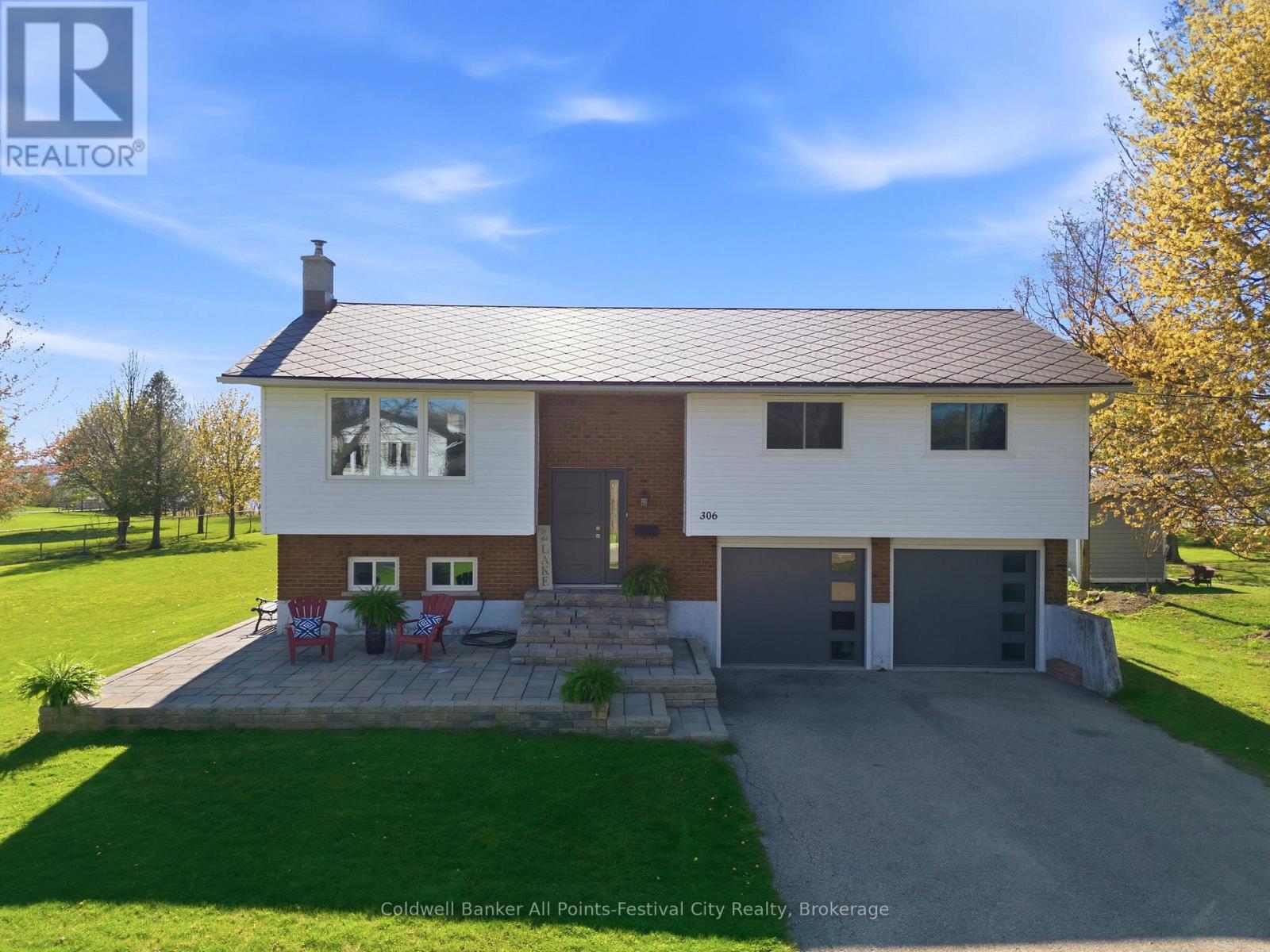 306 Lakeside Drive, Goderich, Ontario  N7A 3X7 - Photo 2 - X13115646