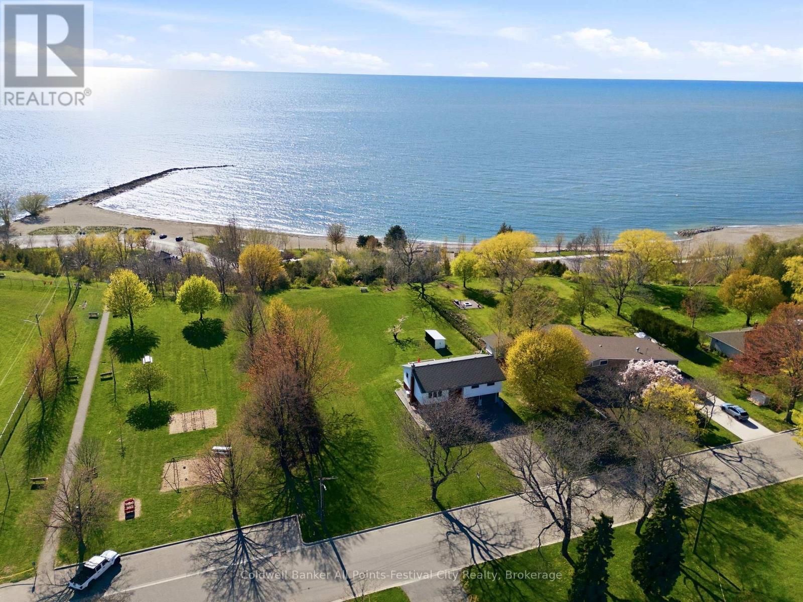 306 Lakeside Drive, Goderich, Ontario  N7A 3X7 - Photo 3 - X13115646