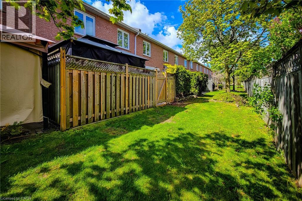 7 Davidson Boulevard Unit# 14, Dundas, Ontario  L9H 6Y7 - Photo 34 - 40828479
