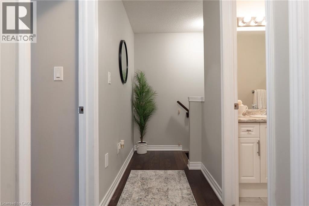 4 Garlent Avenue, Ancaster, Ontario  L9G 3K9 - Photo 8 - 40829389