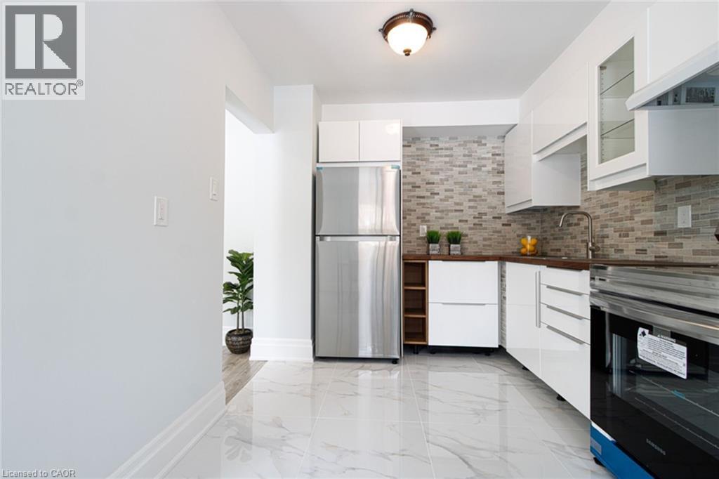 1532 Lancaster Drive Unit# 41, Oakville, Ontario  L6H 2Z3 - Photo 11 - 40829376