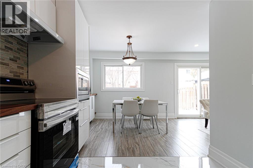 1532 Lancaster Drive Unit# 41, Oakville, Ontario  L6H 2Z3 - Photo 13 - 40829376