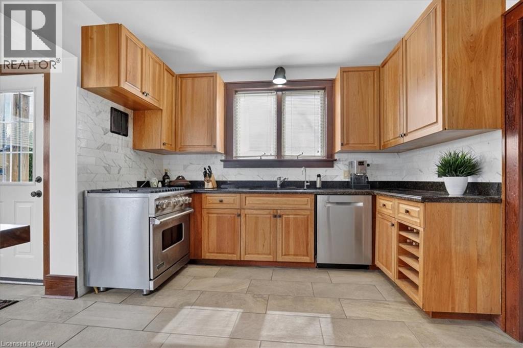 859 Queen's Boulevard, Kitchener, Ontario  N2M 1A6 - Photo 12 - 40829291