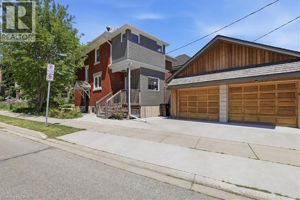 859 Queen's Boulevard, Kitchener, Ontario  N2M 1A6 - Photo 3 - 40829291