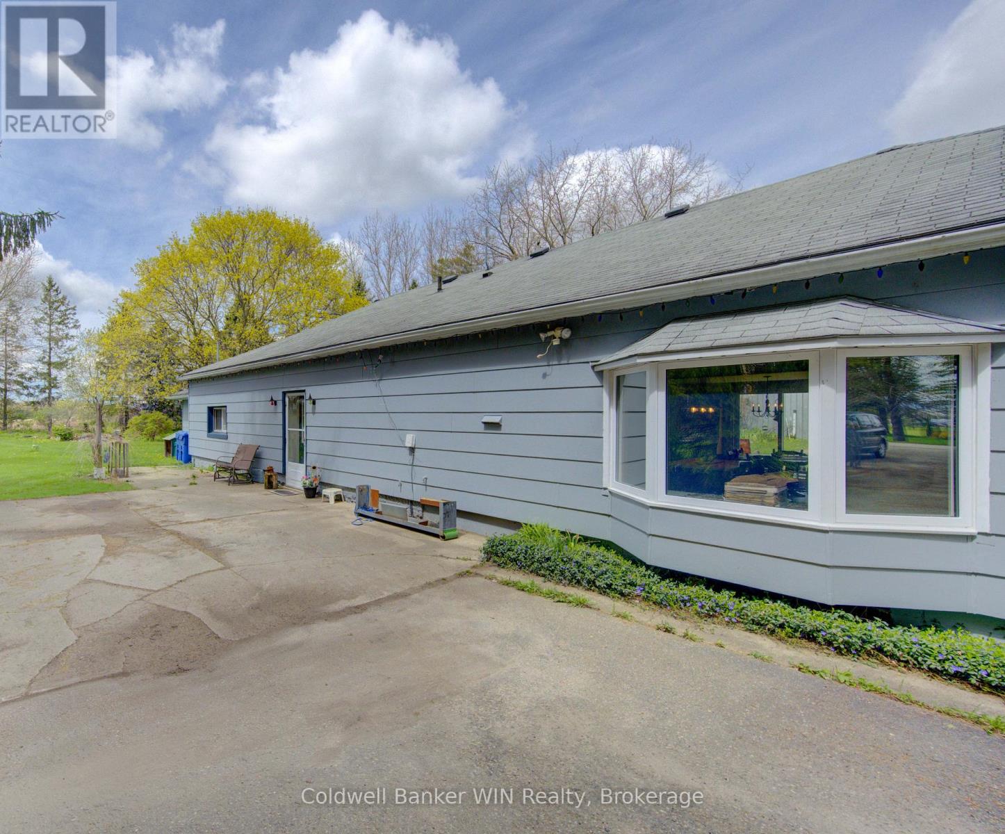 186 Mcfarlin Drive, West Grey, Ontario  N0G 2L0 - Photo 2 - X13116286