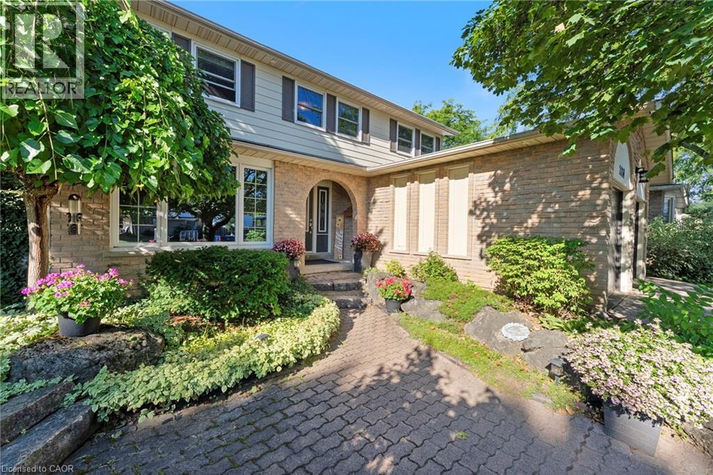 2251 Kirkburn Drive, Burlington, Ontario  L7P 4E8 - Photo 2 - 40829303