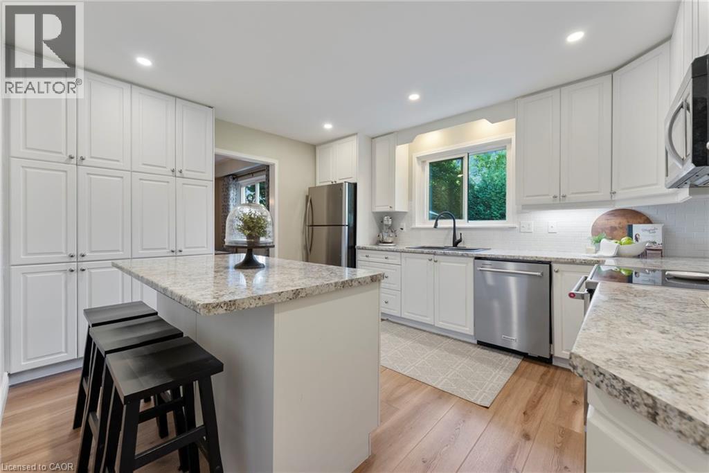 2251 Kirkburn Drive, Burlington, Ontario  L7P 4E8 - Photo 6 - 40829303